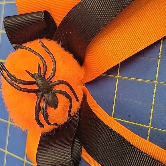 Orange Black Halloween Bow with Spider - Picture 2 of 4